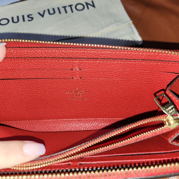 Louis Vuitton Red Clemence Wallet - Picture 4 of 16